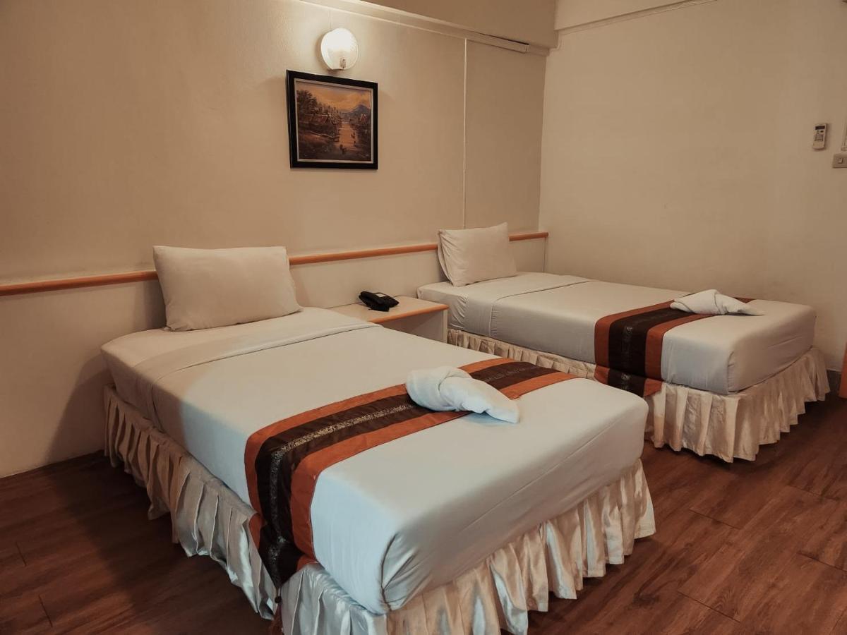 Asia Grand Hotel Hatjaj Kültér fotó