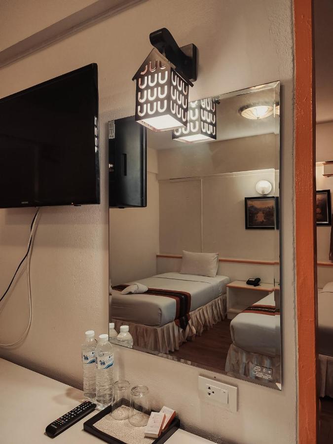 Asia Grand Hotel Hatjaj Kültér fotó