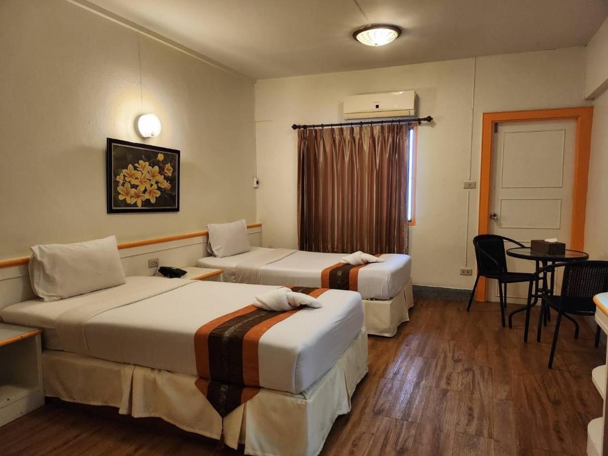 Asia Grand Hotel Hatjaj Kültér fotó