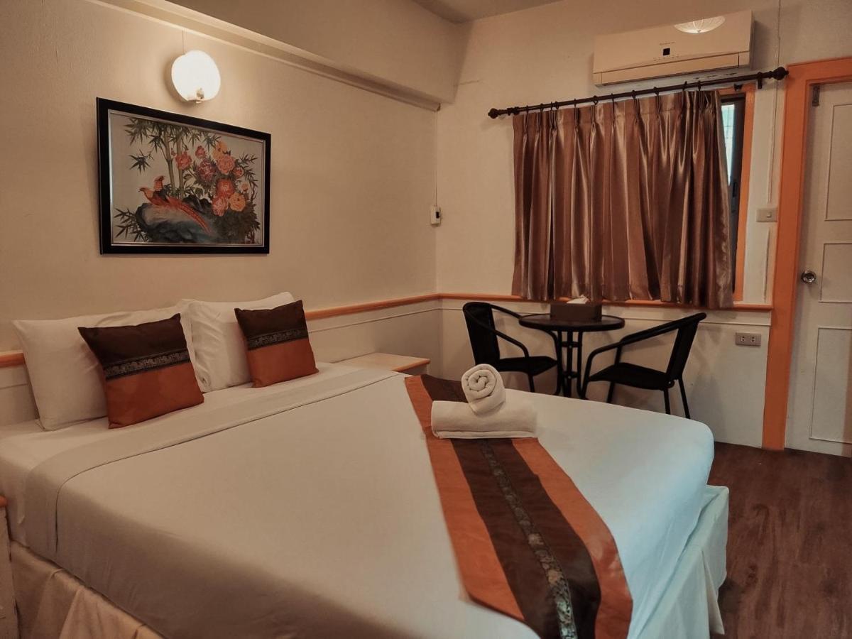Asia Grand Hotel Hatjaj Kültér fotó