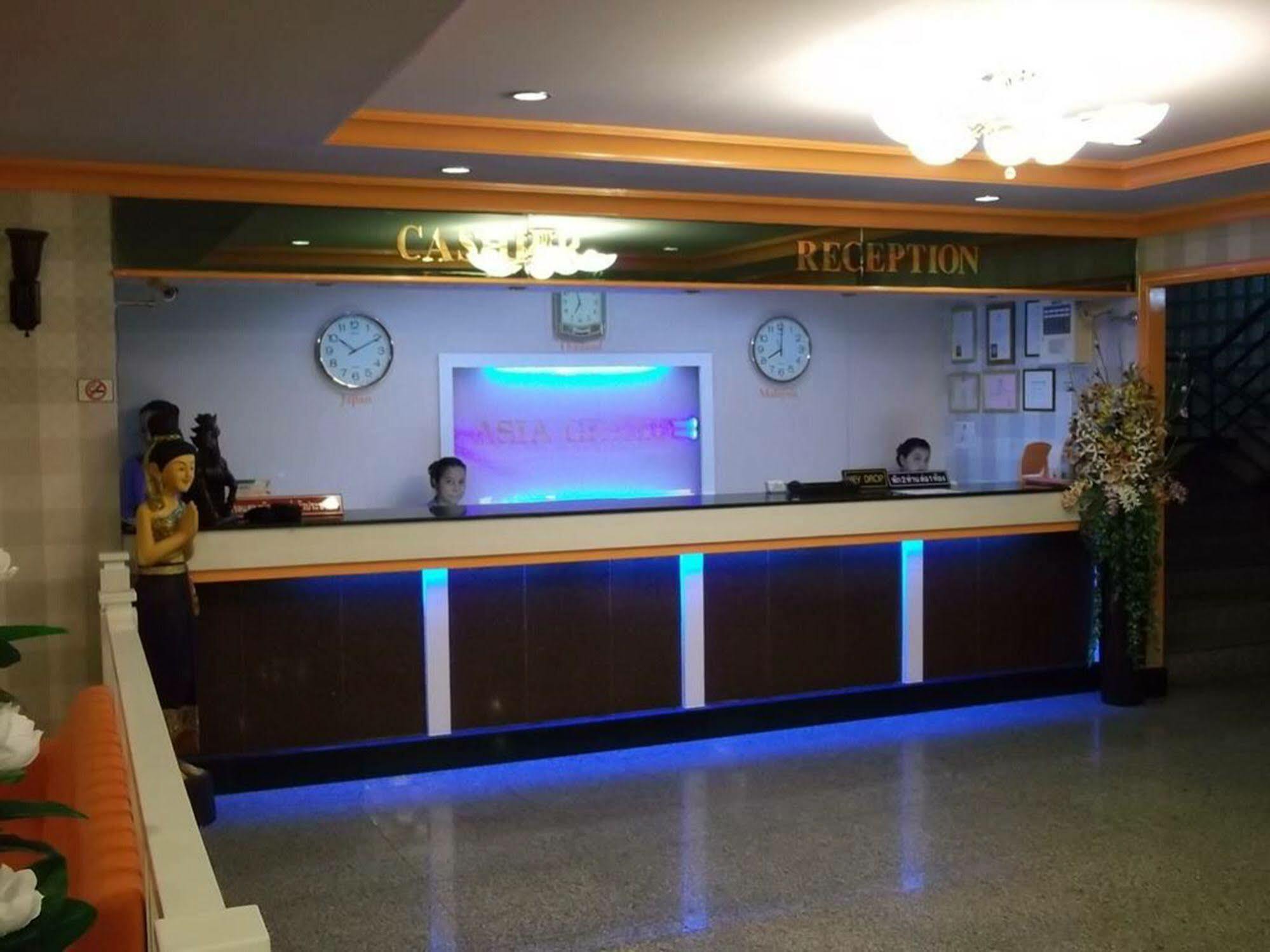 Asia Grand Hotel Hatjaj Kültér fotó